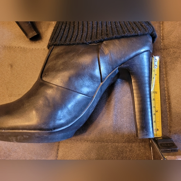 Black leather high hell hanckle boots - Picture 2 of 4